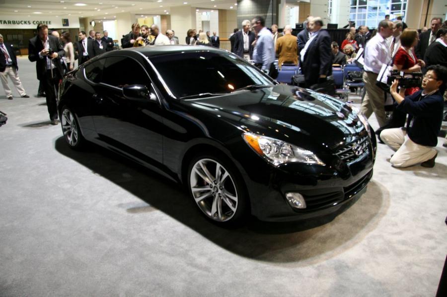 Hyundai Genesis Coupe R-Spec 2009 года  (фото 18 из 36)